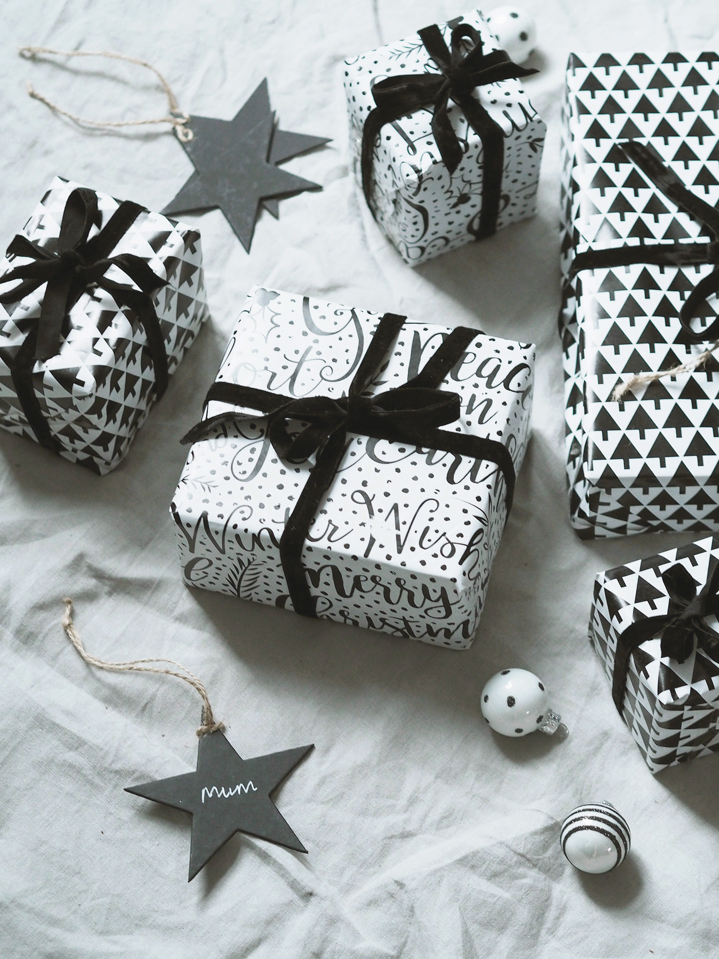DIY Simple Scandinavian Christmas wrapping ideas, monochrome craft